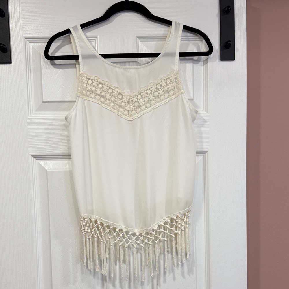 Monteau Bohemian White Sleeveless Top with Lace and Fringe